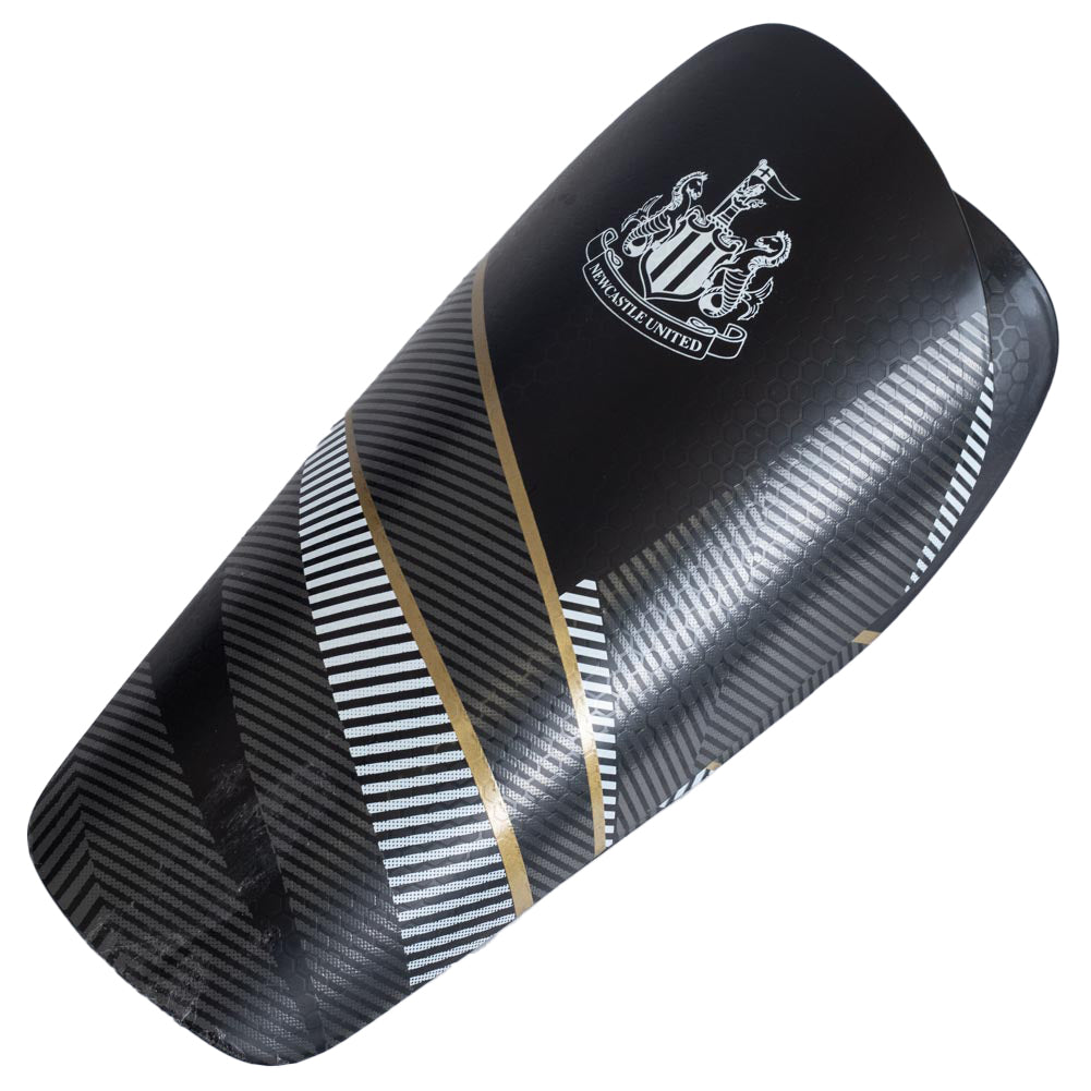 Newcastle United FC - Shin Pads Kids - Footballs - Approx 17cm in leng