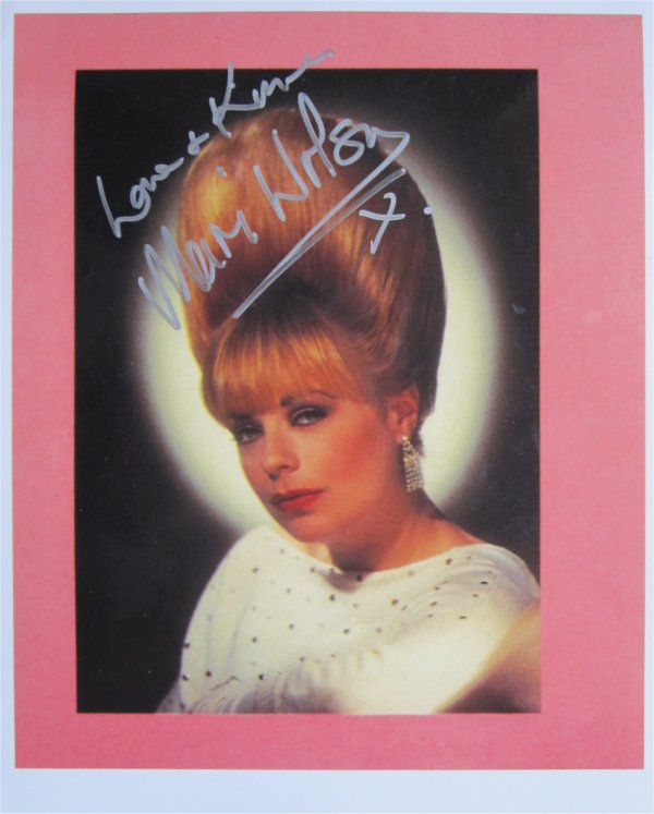 Mari Wilson - Signed Photo 10" x 8" - Used autograph