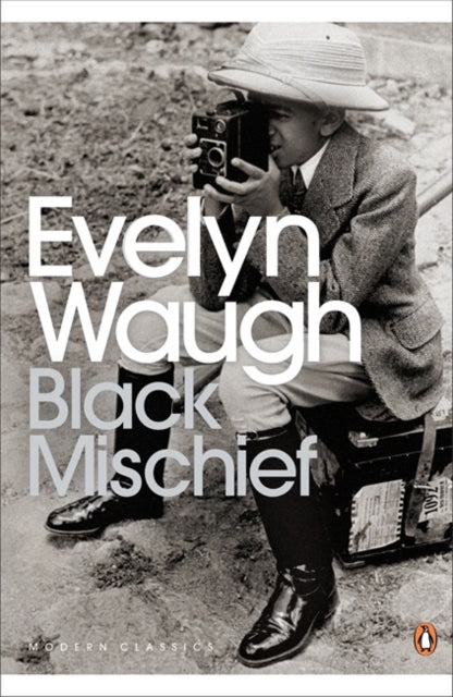 Evelyn Waugh - Black Mischief - Paperback