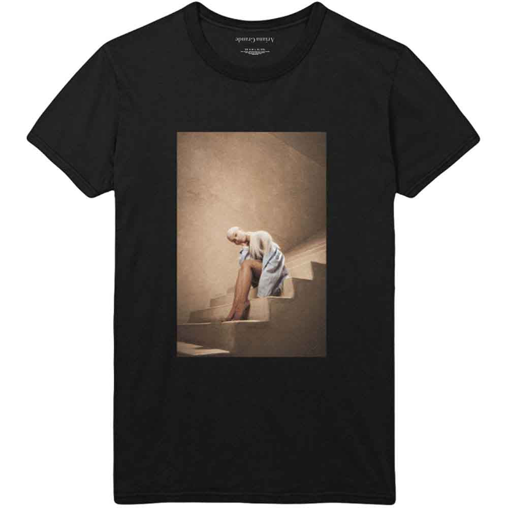 Ariana Grande - tshirt - Unisex - Short Sleeves - Small