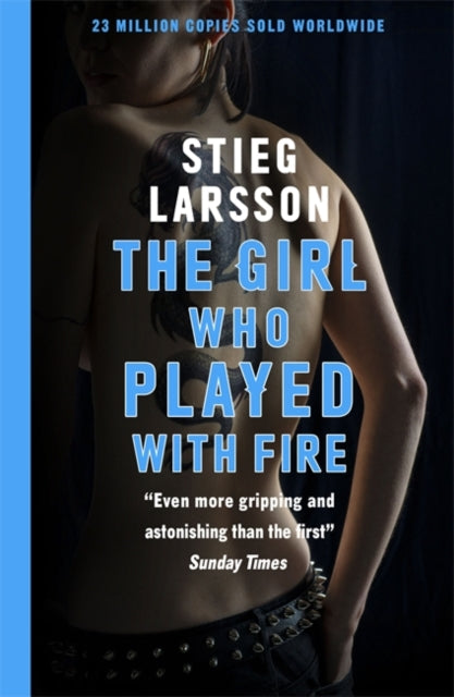 Stieg Larsson - Girl Who Played With Fire - Paperback