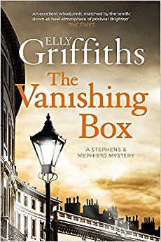 Elly Griffiths - Vanishing Box   The Brighton Mysteries 4 - New Paperb