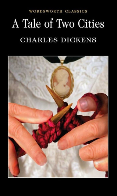 Charles Dickens - A Tale of Two Cities - Paperback